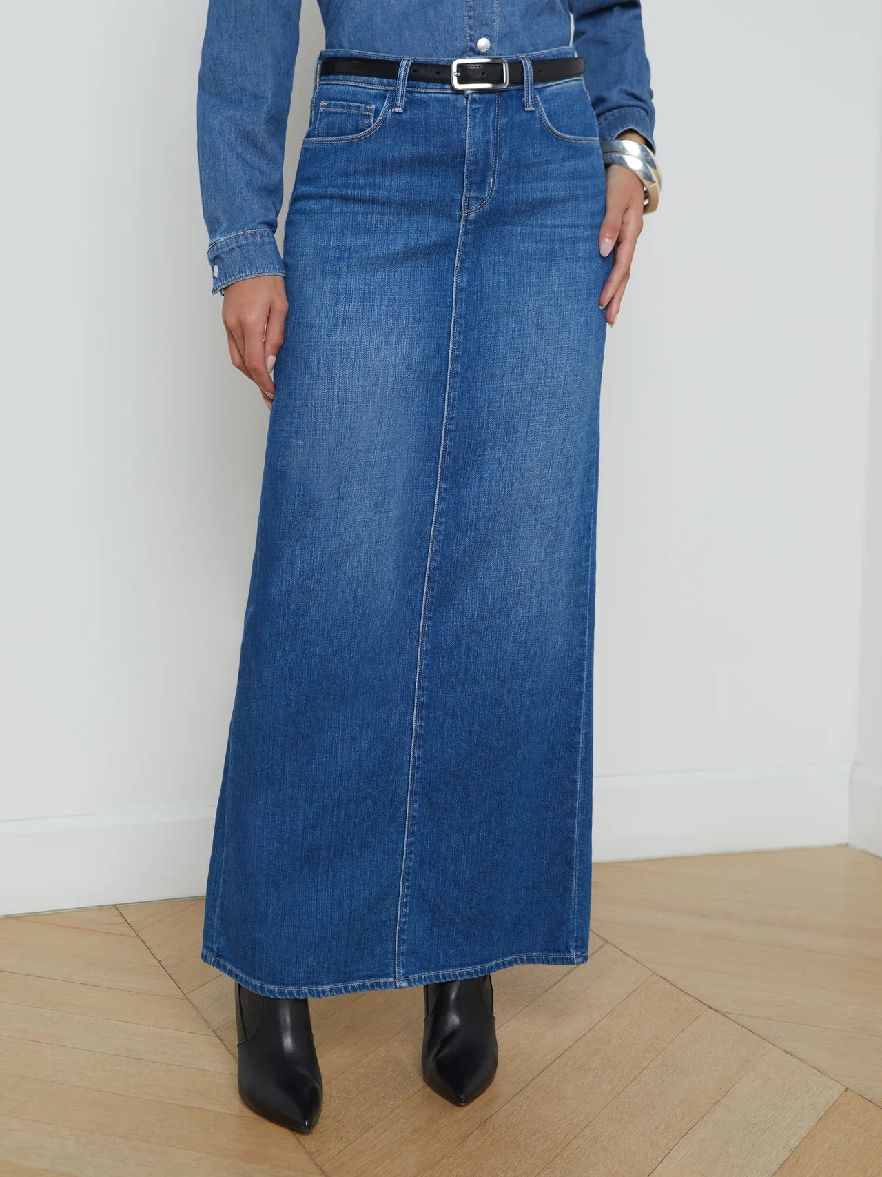 L’AGENCE Miriam Denim Skirt in Apollo