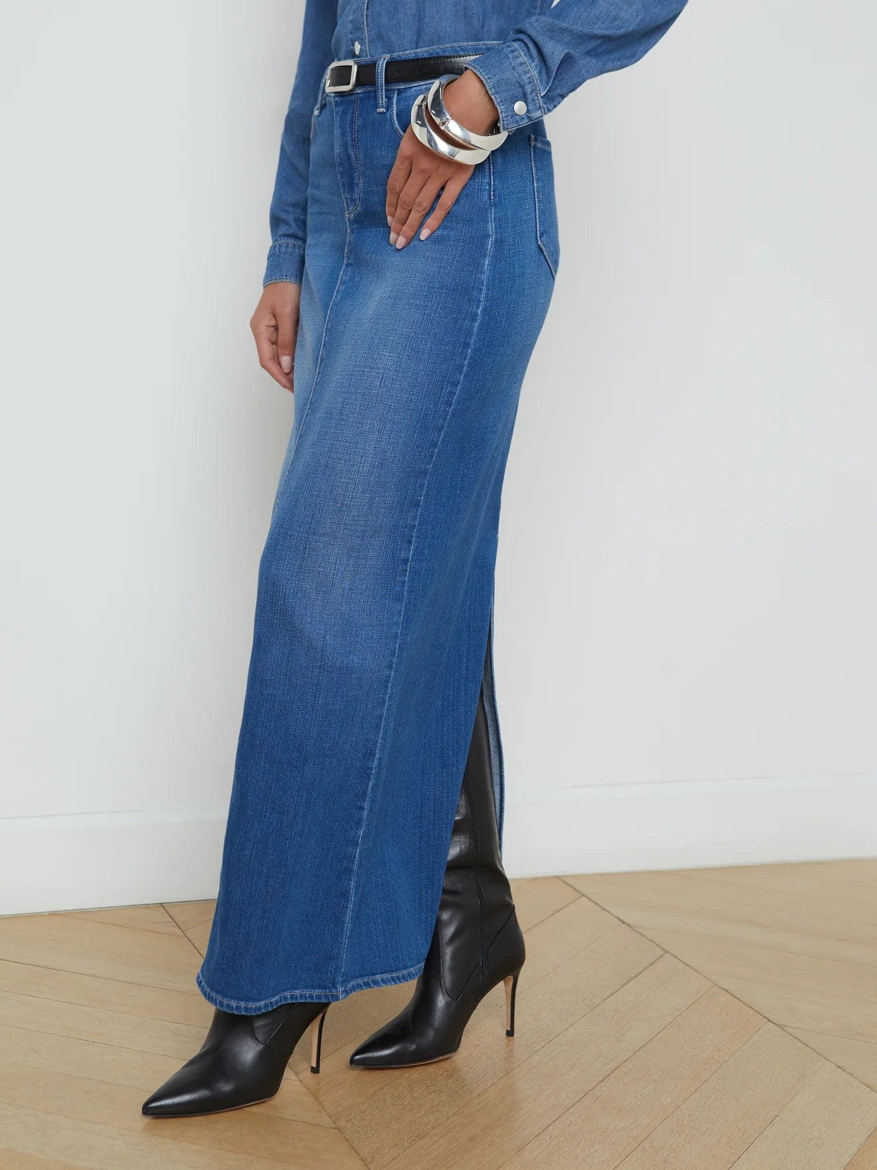 L’AGENCE Miriam Denim Skirt in Apollo